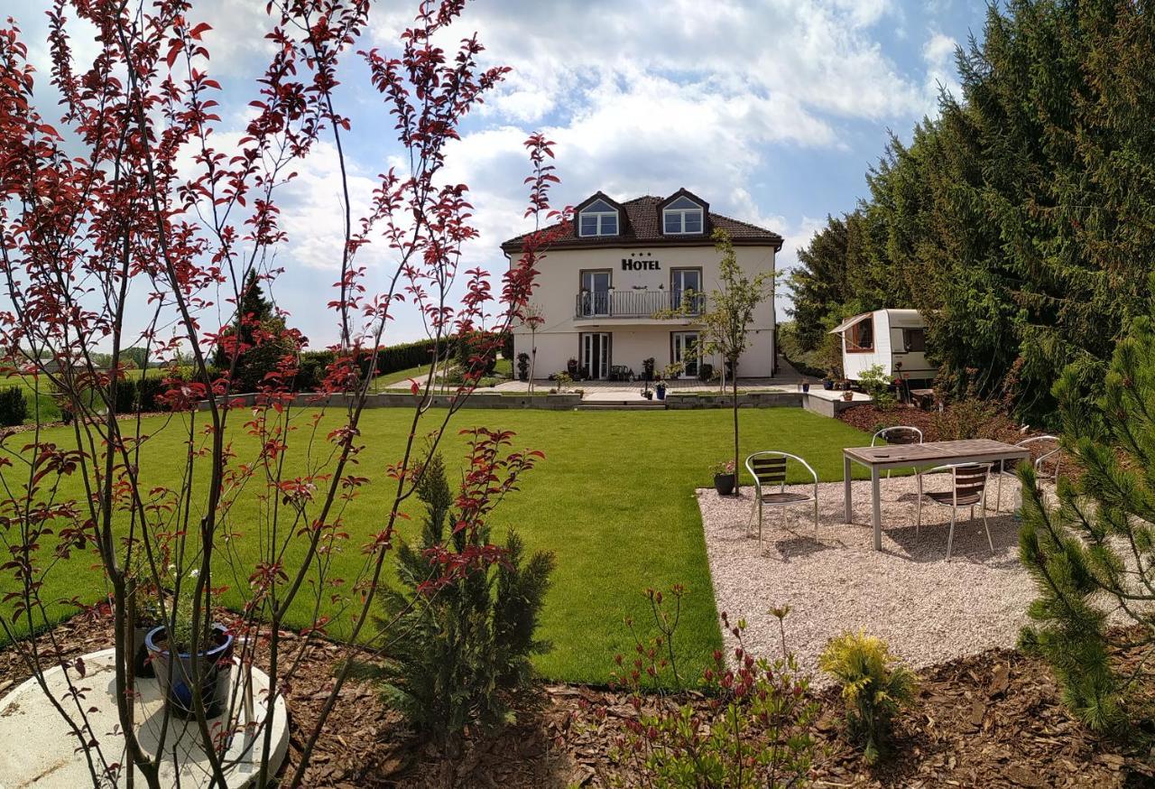Hotel Brada Jicin Exterior photo
